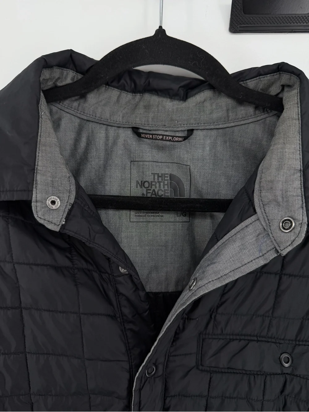 The North Face Mens L Quilted Shirt Jacket Black Snap Front Insulated Shacket⁠